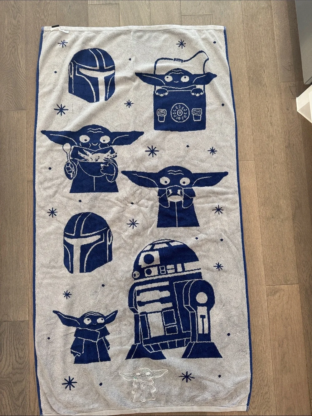 Star Wars Baby Yoda Mandalorian beach towel